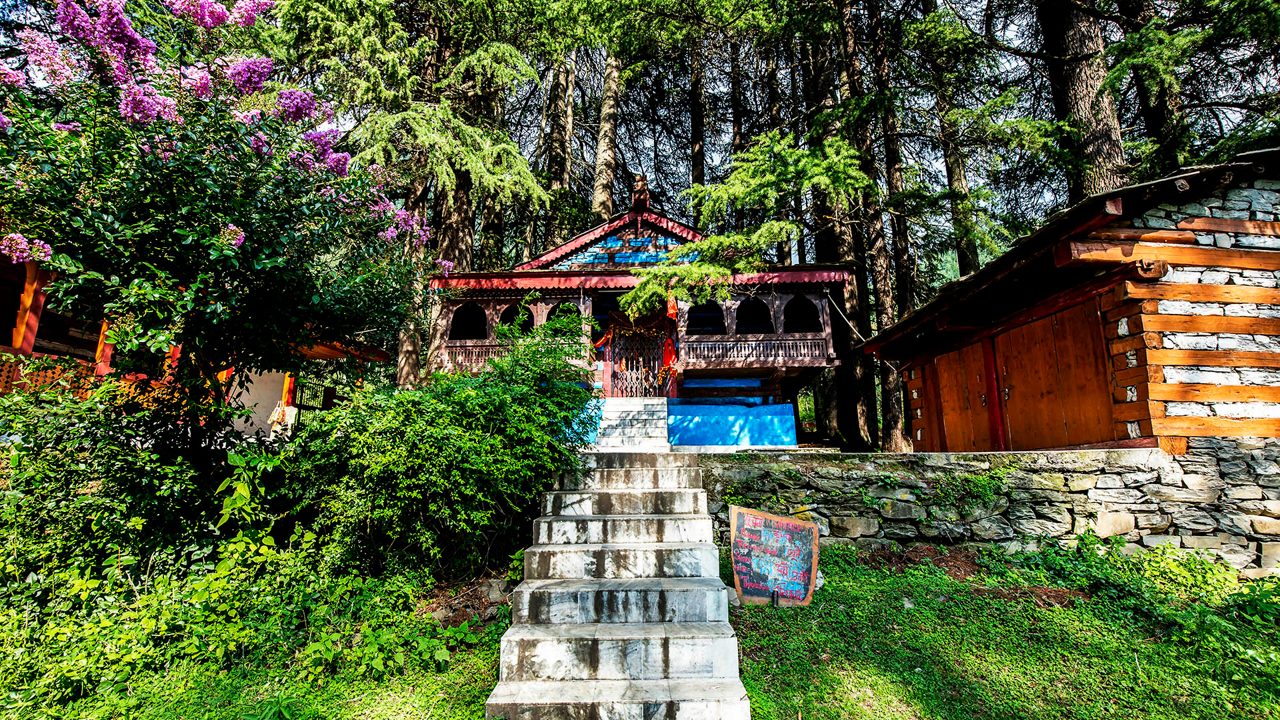 Neighbourhood Guide: Naggar and the Left Bank
