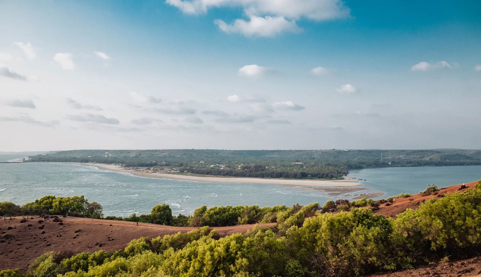 A Long Weekend in North Goa: Beaches, Bakeries and Backroads